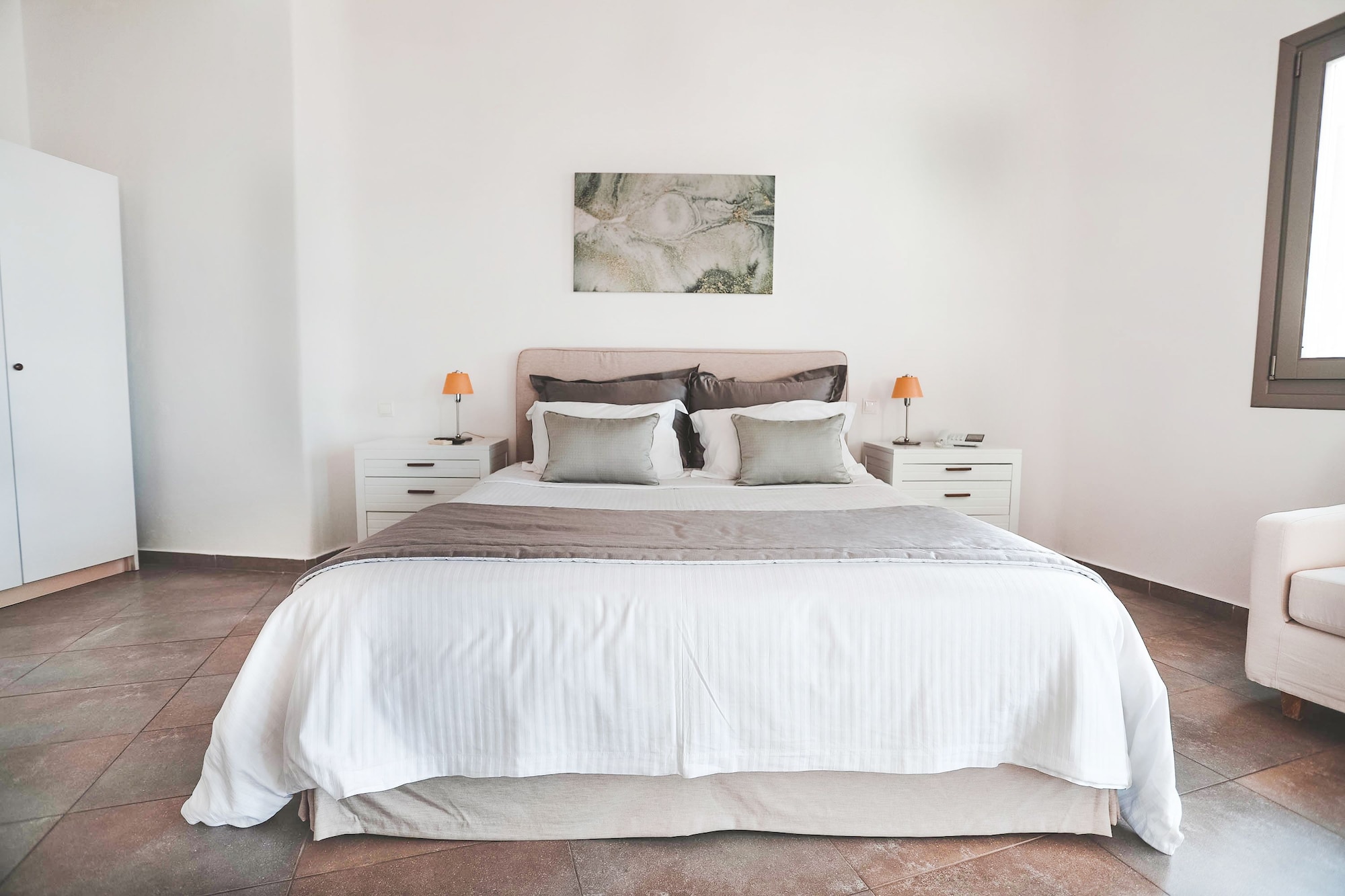 COZY, POOL, SUITE