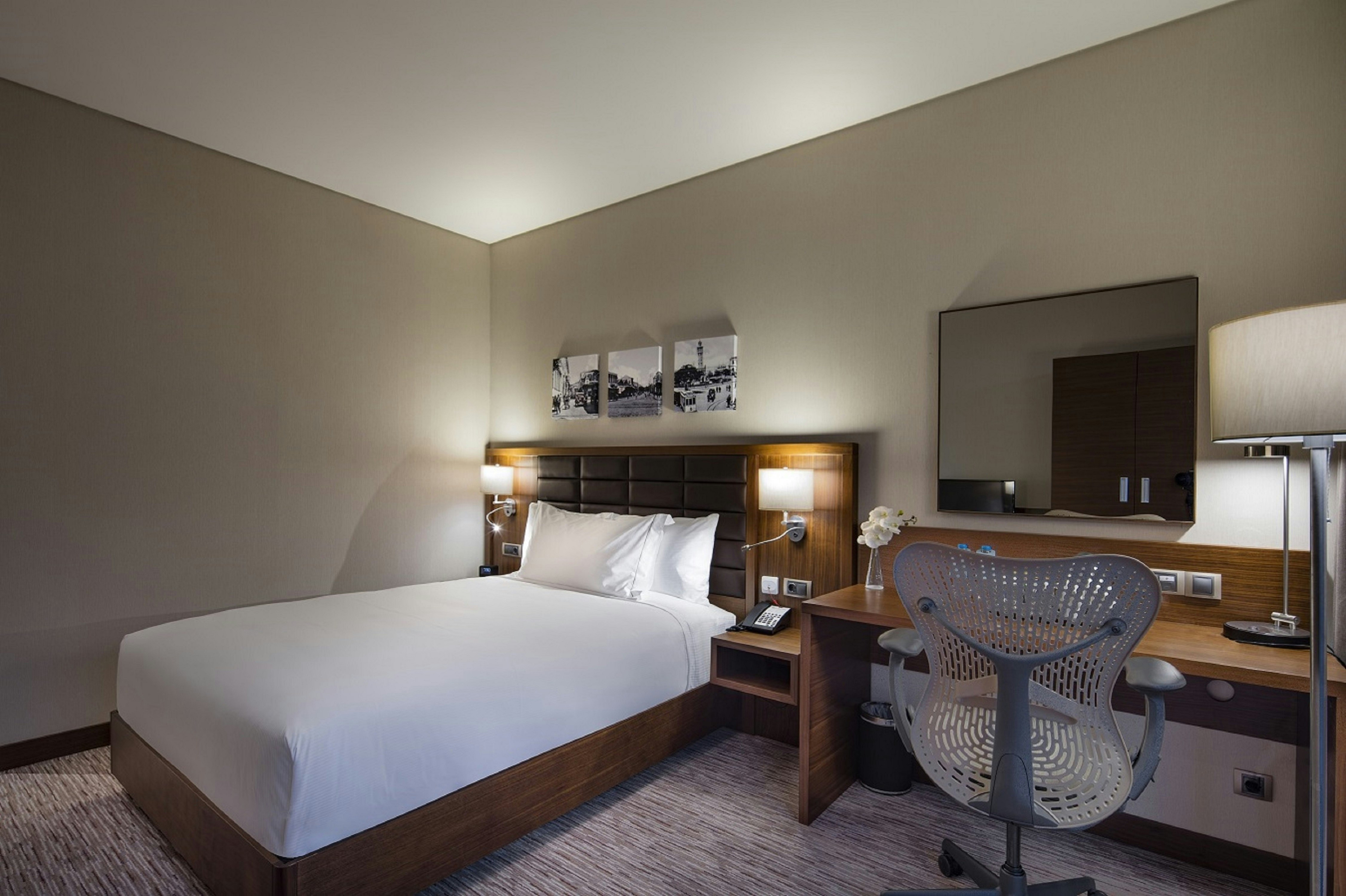 Room, Queen Bed, Accessible