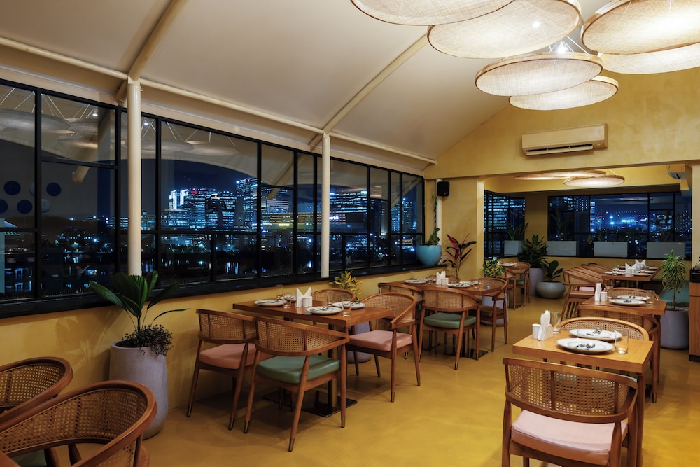 Serenity Inn La Serene 45/56