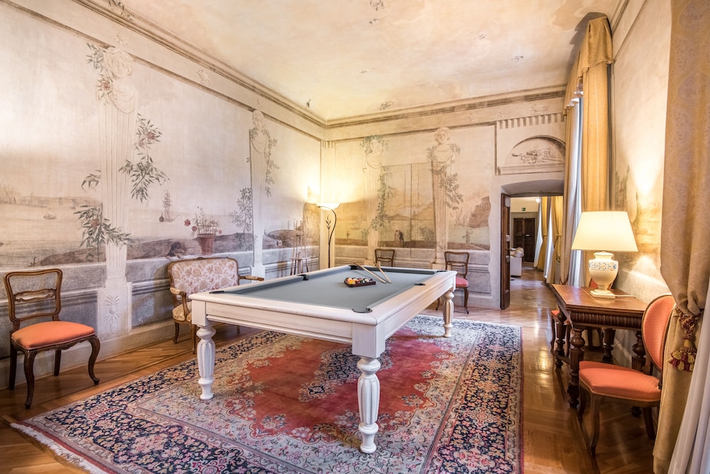Palazzo Squarcialupi 21/43