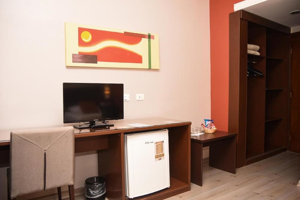CLASS HOTEL GUAXUPE 38/50