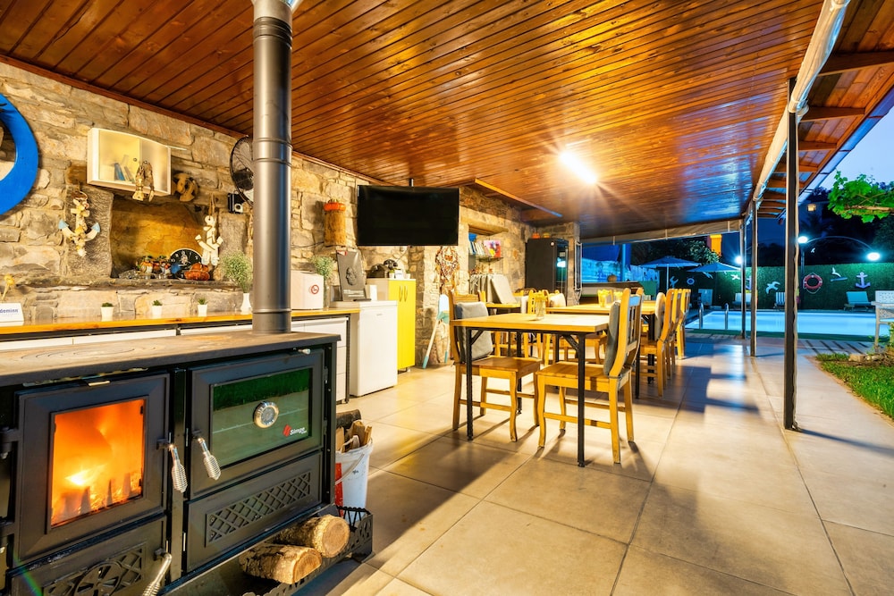 Dedeminn Garden Hotel 43/60