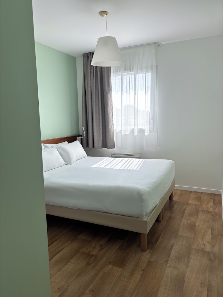 HOTEL ECONUIT 11/47