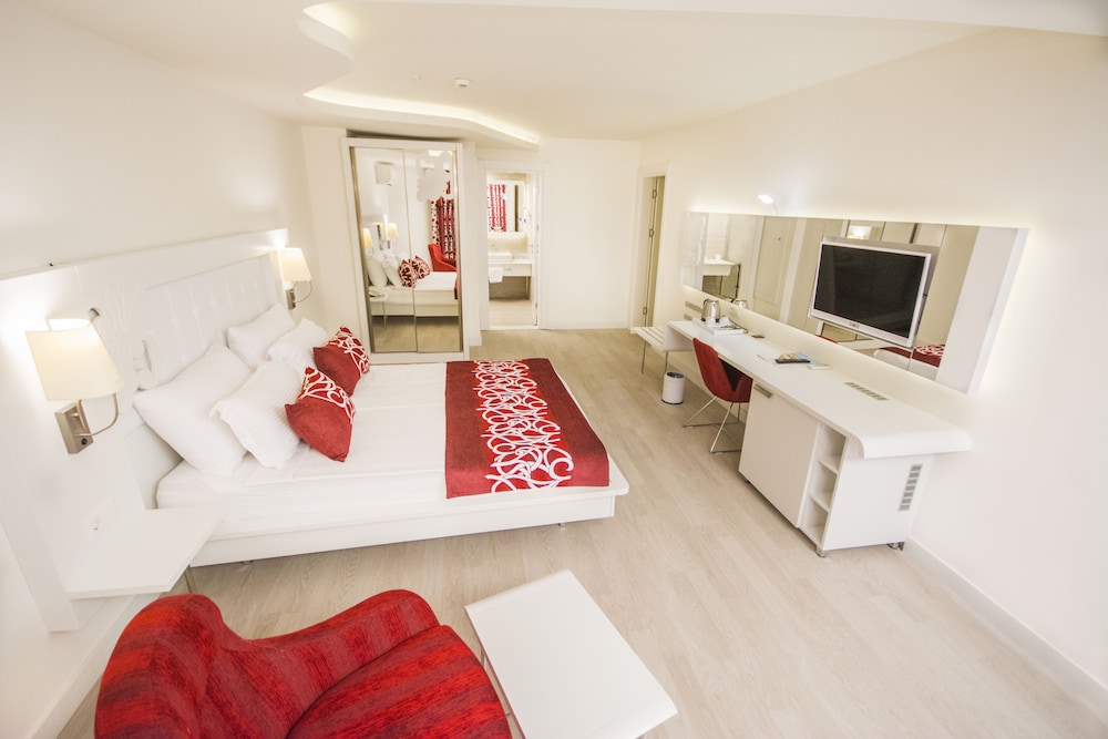 Laguna Beach Alya Resort & SPA 28/50