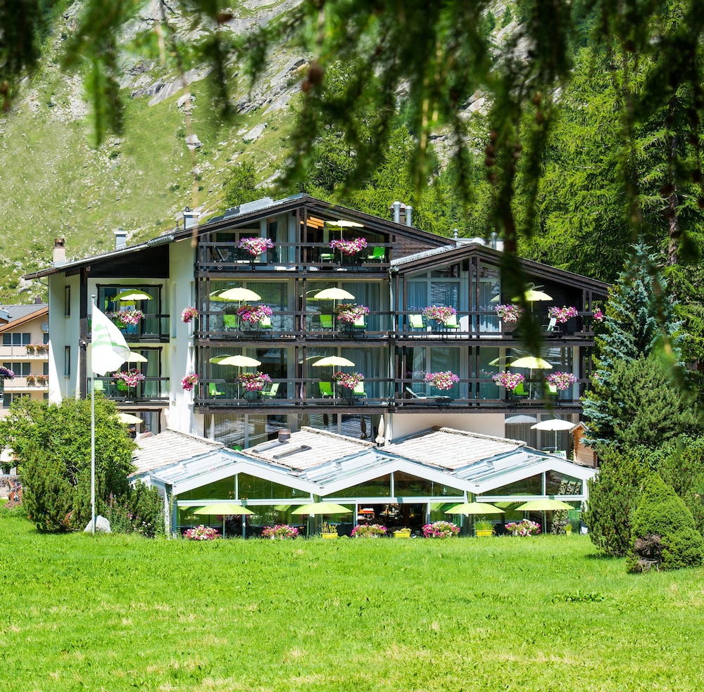 Loftsuite Hotel Saas 8/50