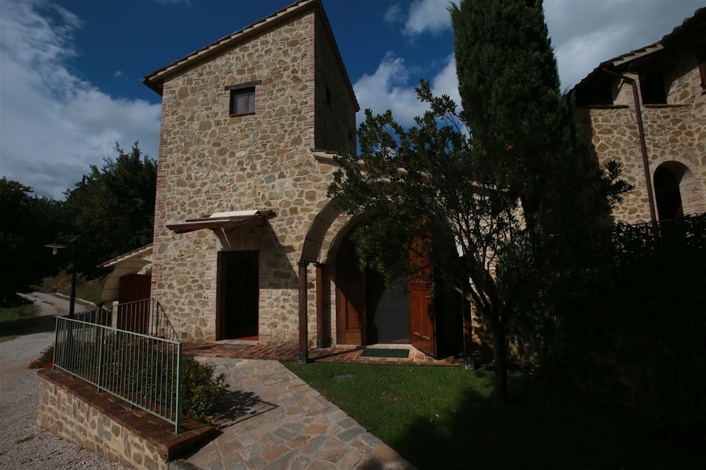 Il Castellaro Country House 66/71
