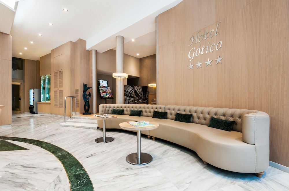Gotico Hotel 39/77
