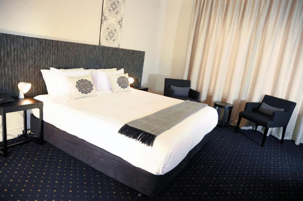Sovereign Hill Hotel 14/68