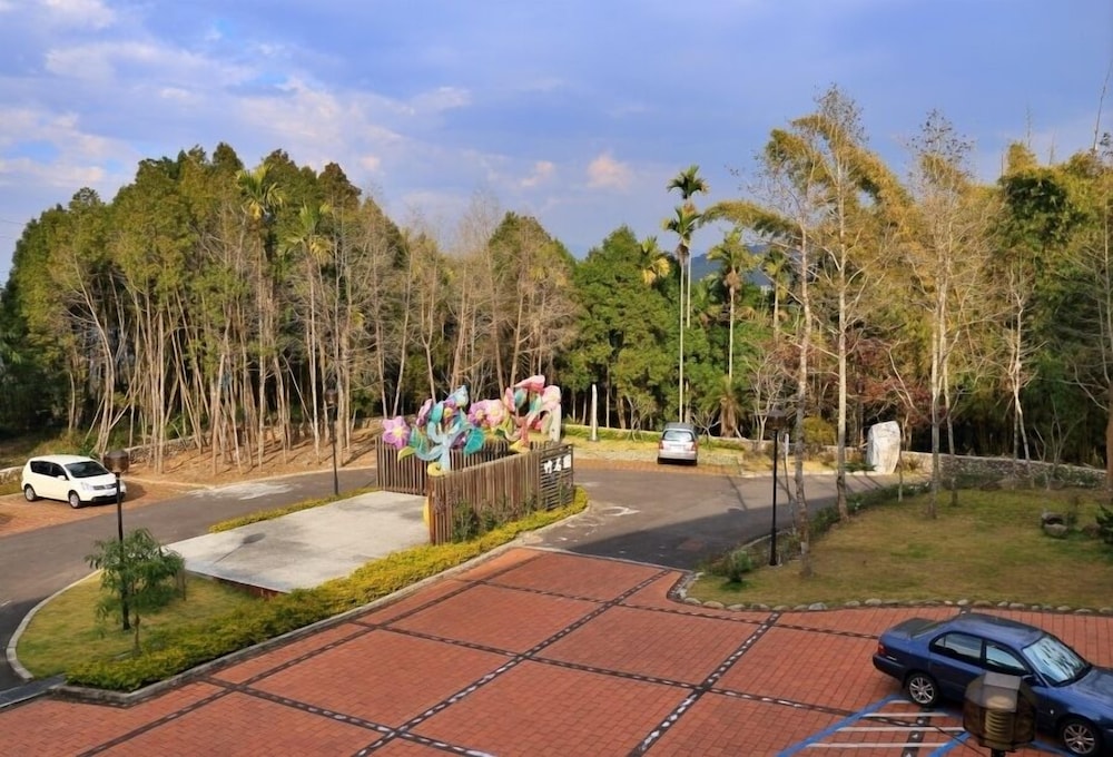 Sun Moon Lake Bamboorock Garden 27/52