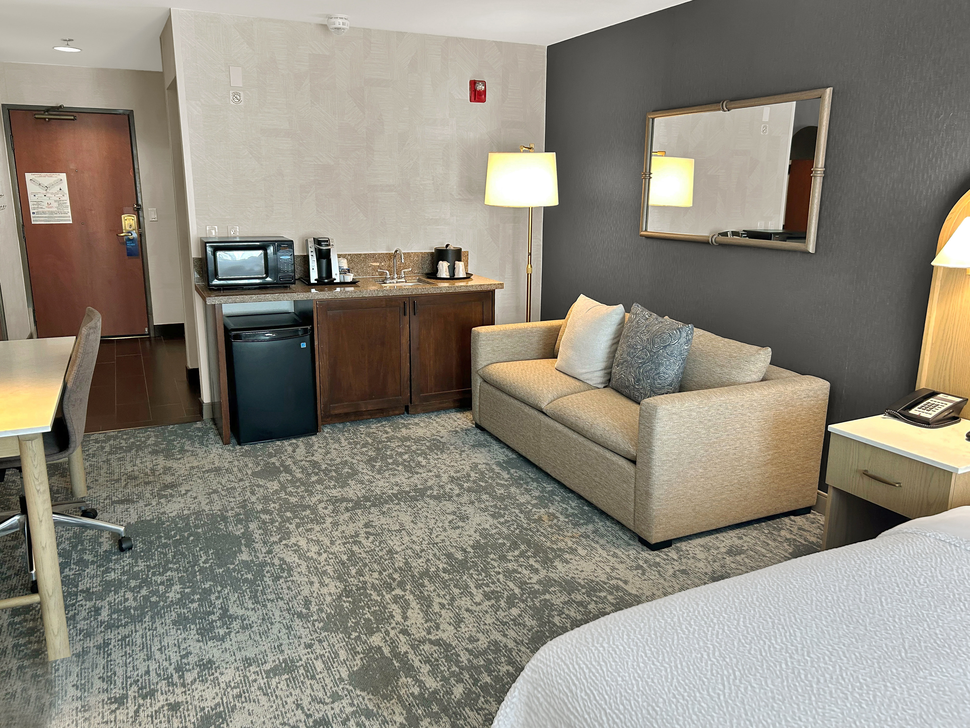 Holiday Inn Express Hotel Suites Carpinteria 50/77