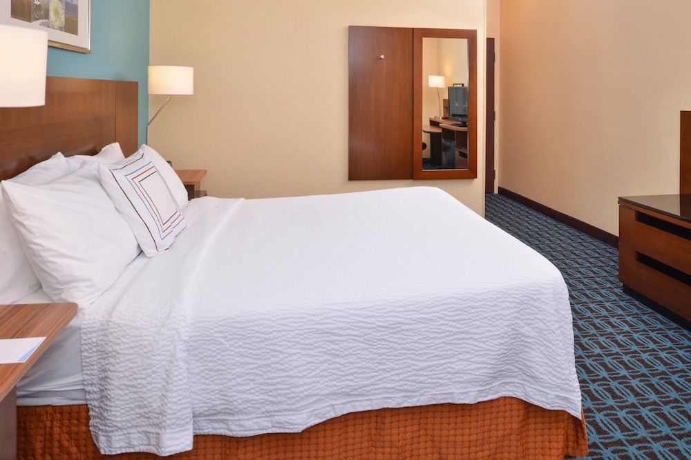 Baymont by Wyndham St. Charles 5/20