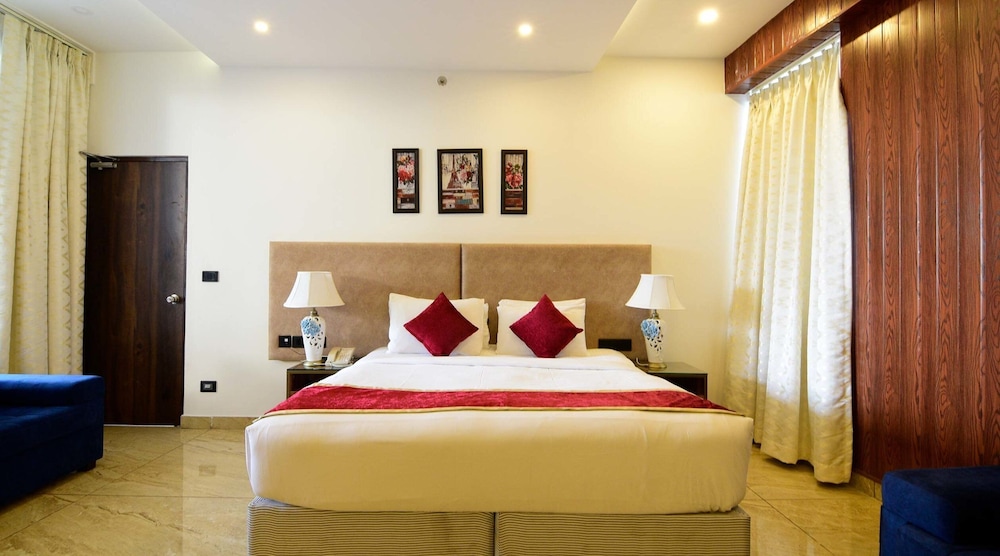 Park Regis Goa 15/69