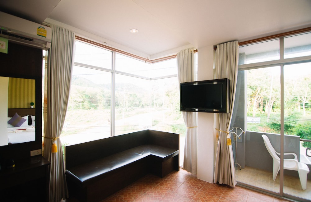 Lanta Nice Beach House 30/48