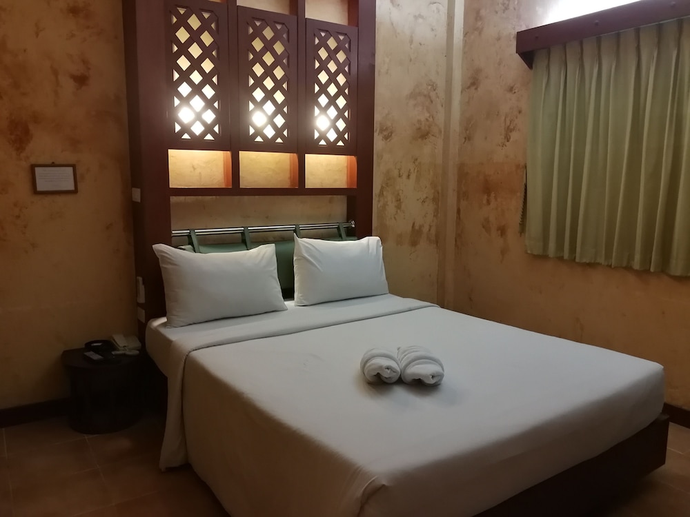Palm Chalet Resort 17/50