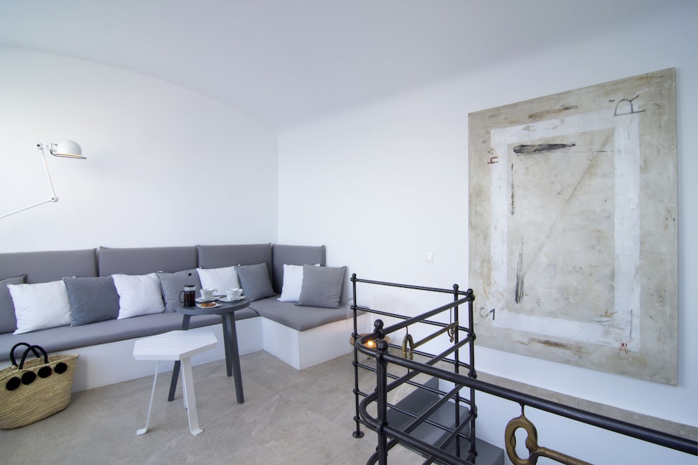 Santorini Secret Suites and Spa - Adults Only 29/50