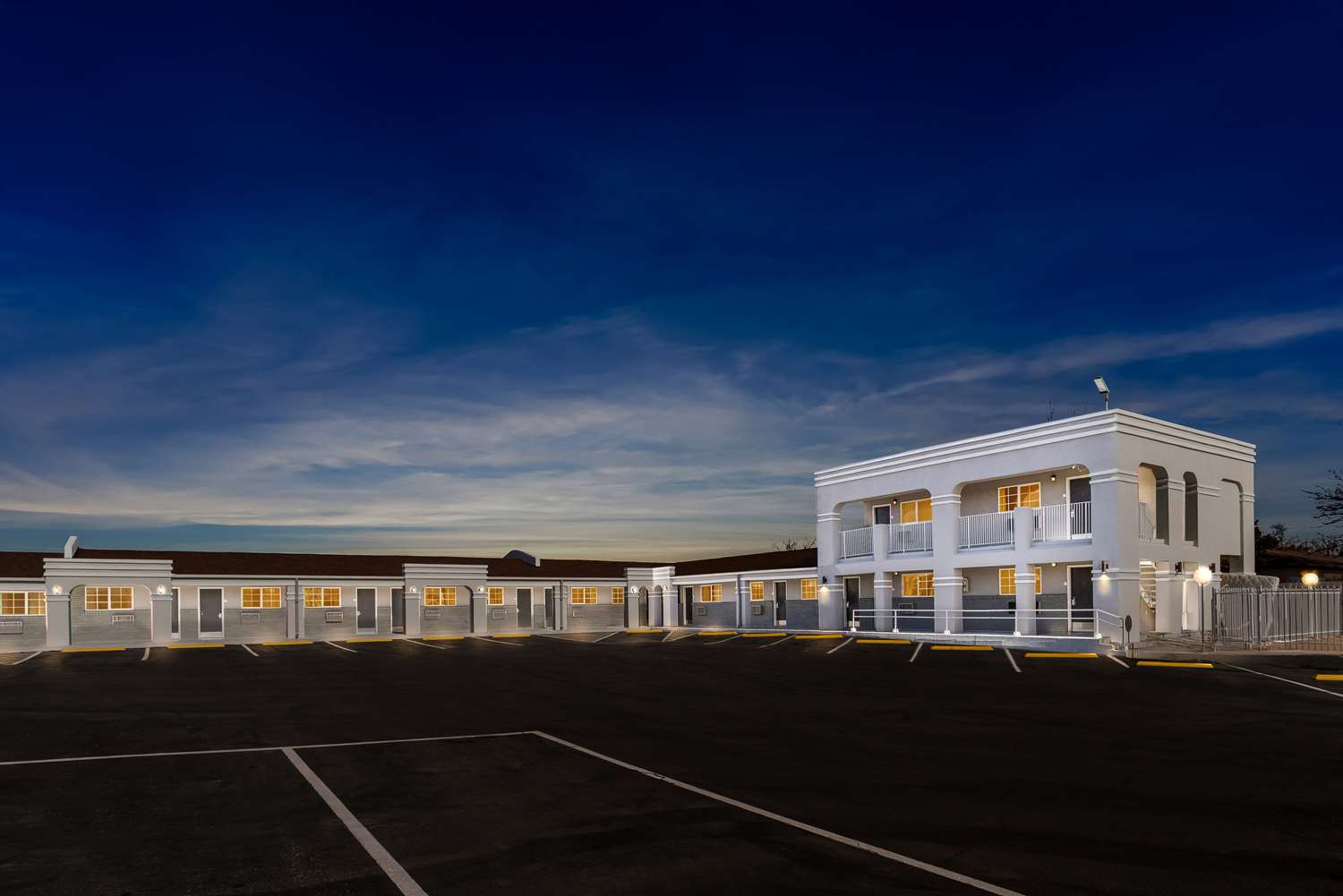 Econo Lodge Inn & Suites Santa Rosa 1/15