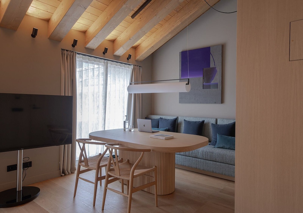 The Blackpine Hotel, Small Luxury Hotels 35/46
