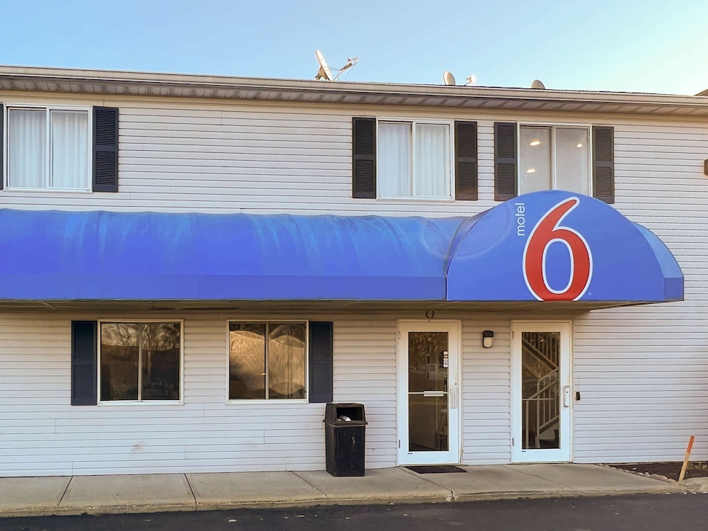 Motel6 Bethel, CT - Danbury in BETHEL - CT