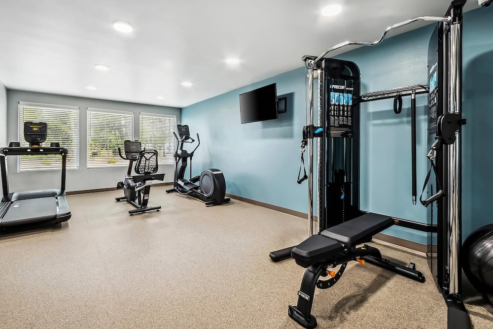 WoodSpring Suites Sumter near Shaw AFB 27/60