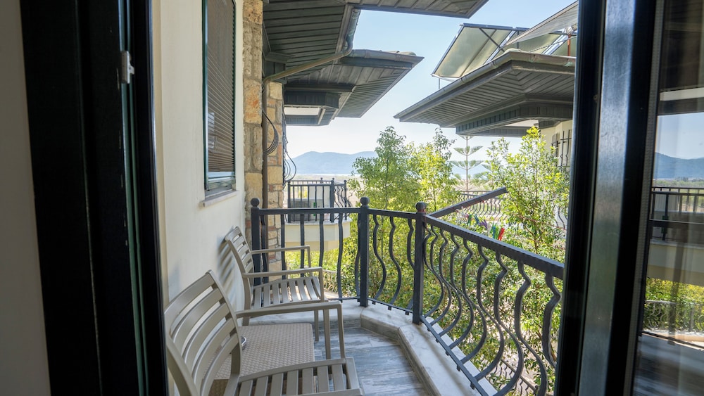 Villa Marine Apart Hotel 6/48