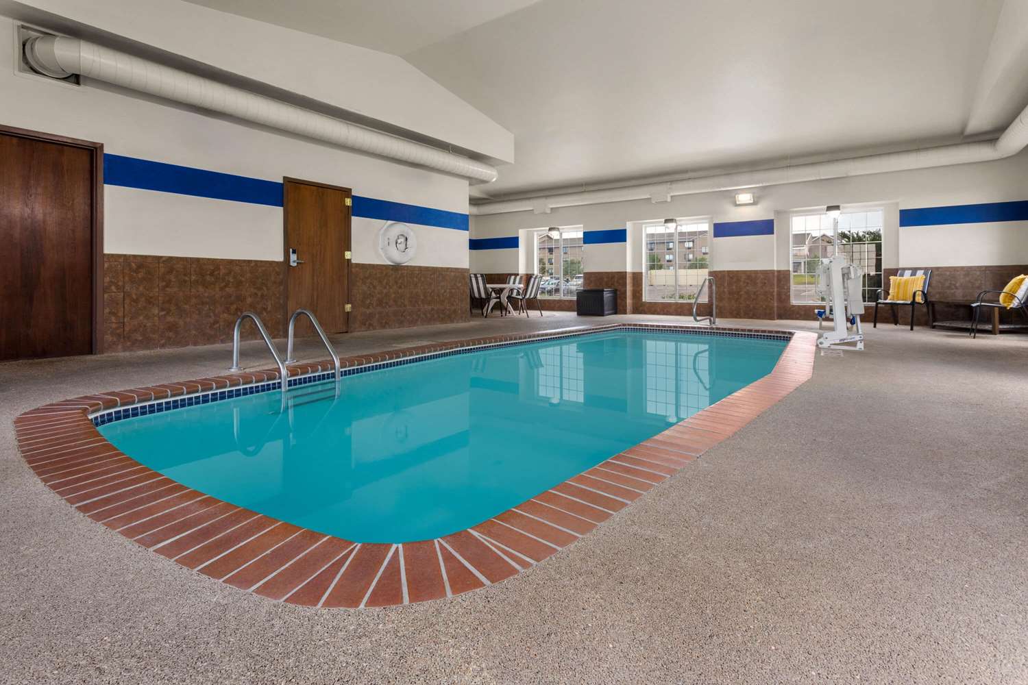 Microtel Inn Suites by Wyndham Rapid City 23/48
