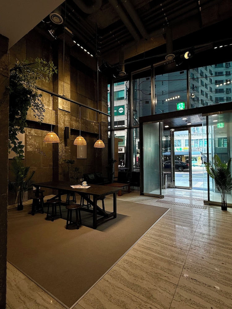 Connected Hotel Guro 47/64
