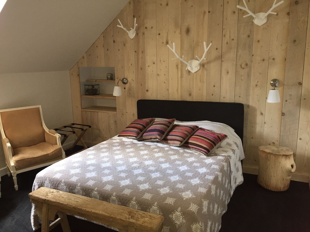Boutique Hotel B&B Fleurie، بورجيز 10/50