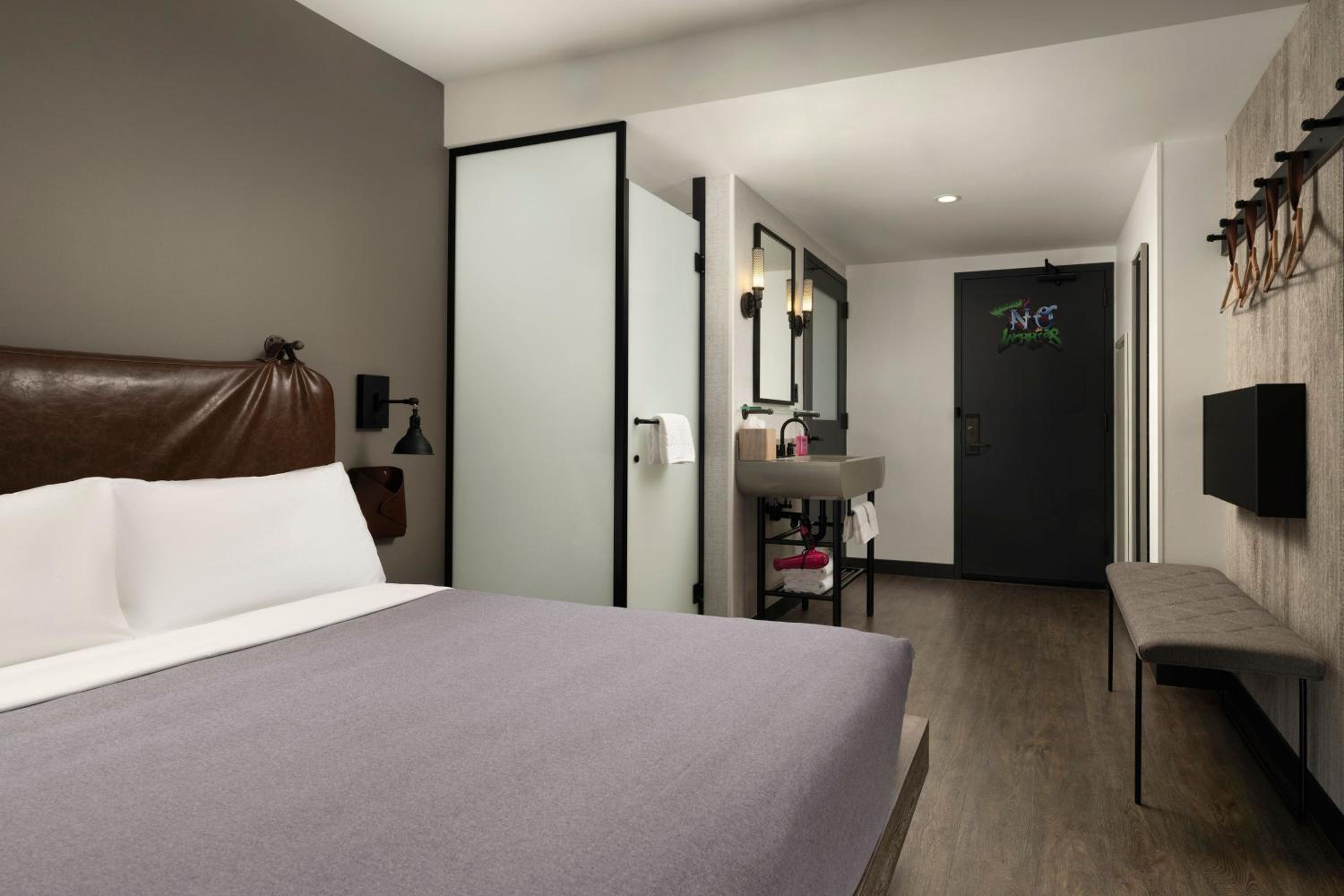 Room at MOXY CHICAGO DOWNTOWN, CHICAGO - IL