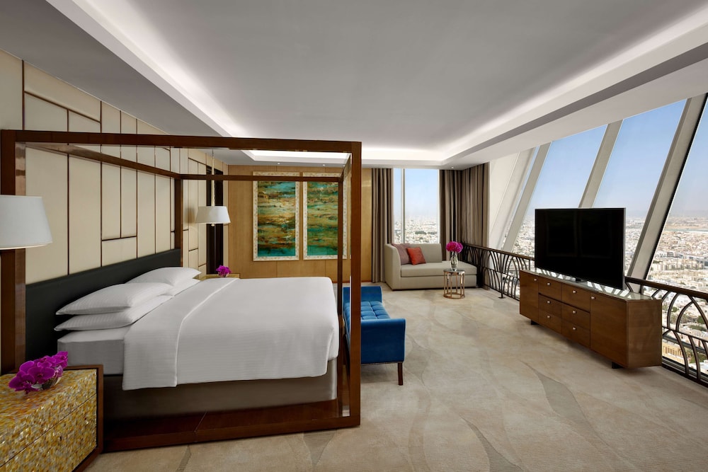 حياة ريجينسي(Hyatt Regency Riyadh Olaya) 17/75