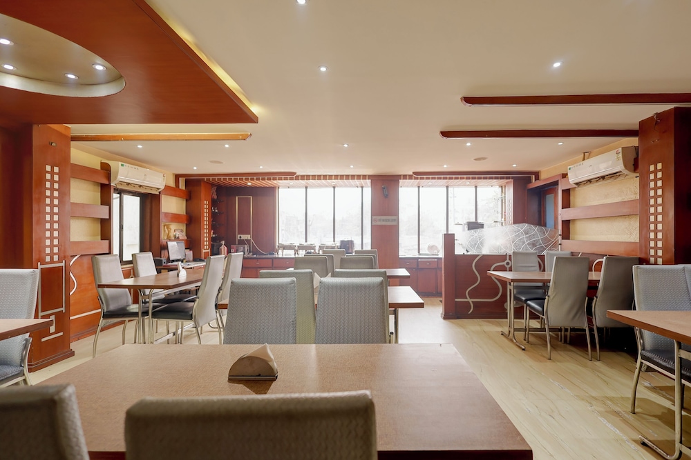 Oyo 3993 Hotel Churuwala Inn 44/54