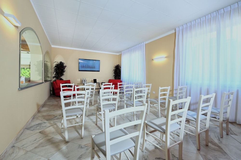 HOTEL INTERNAZIONALE 37/50