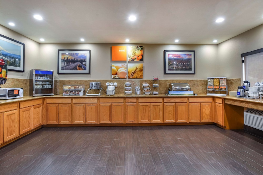 Comfort Suites Portland Airport 5/39