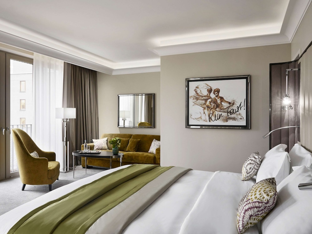 Sofitel Frankfurt Opera 20/75