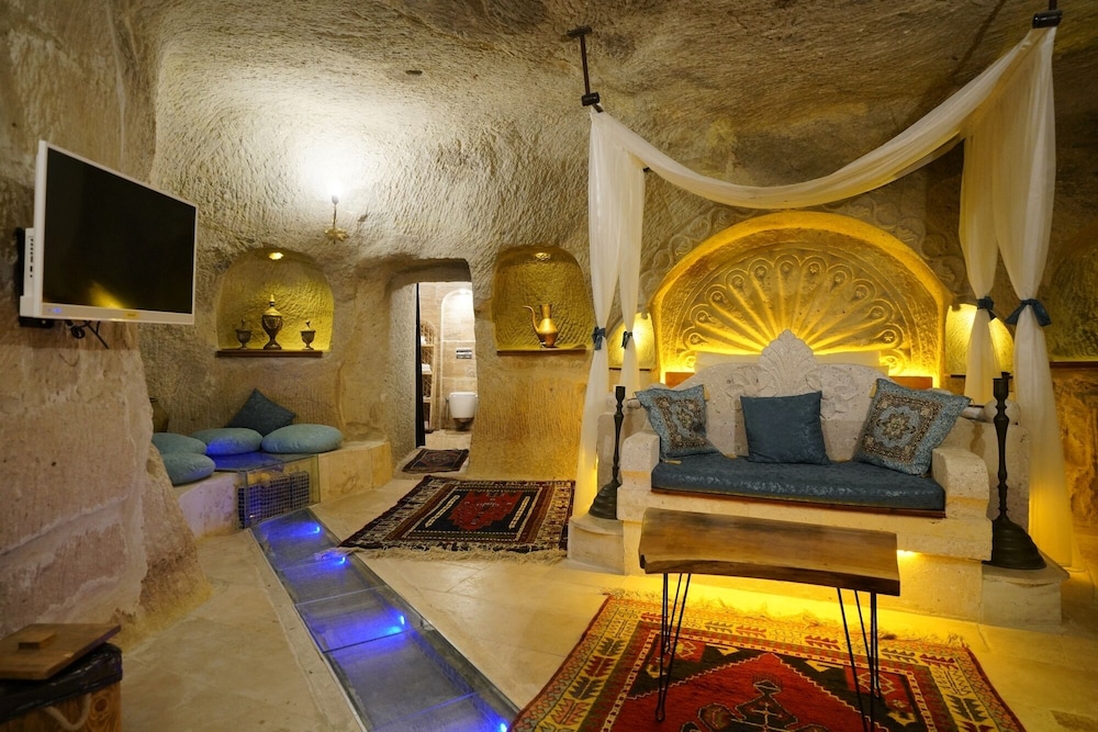 Nar Cave House & Swimming Pool 54/84