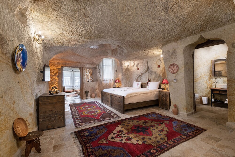 Kayata Cave Suites 11/50