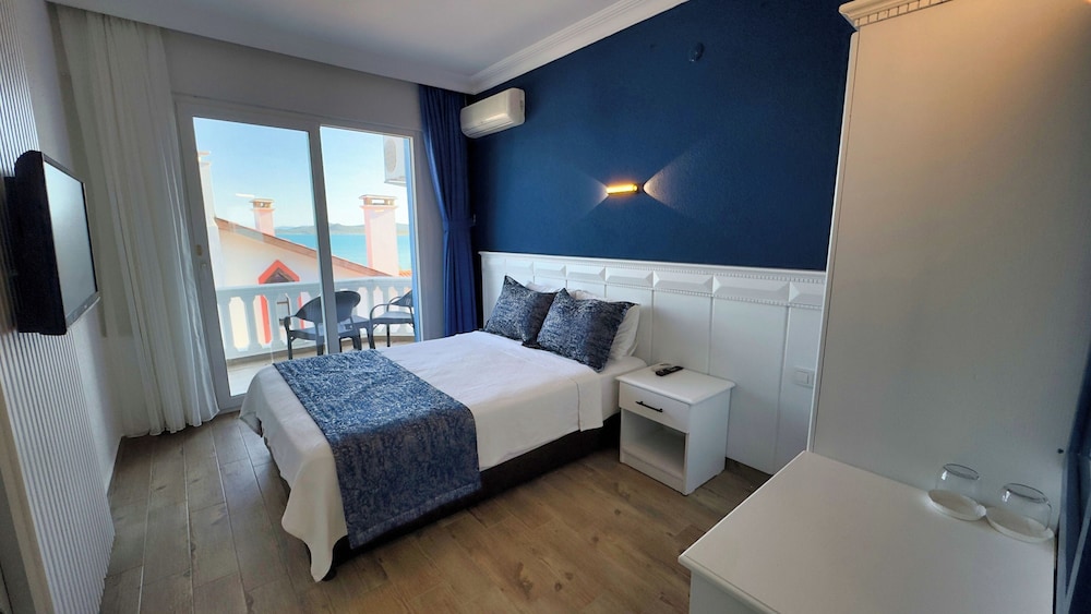 Cunda Ezer Otel 18/63