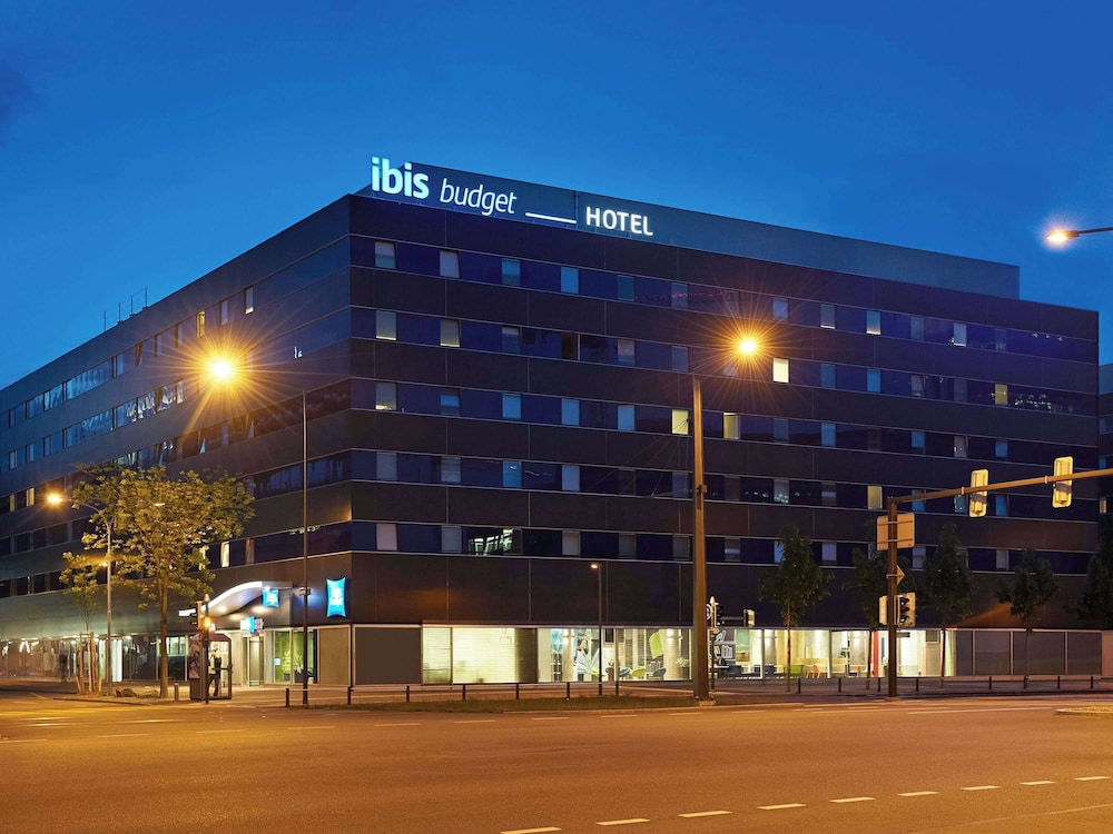 Ibis Budget Zurich City West 7/63