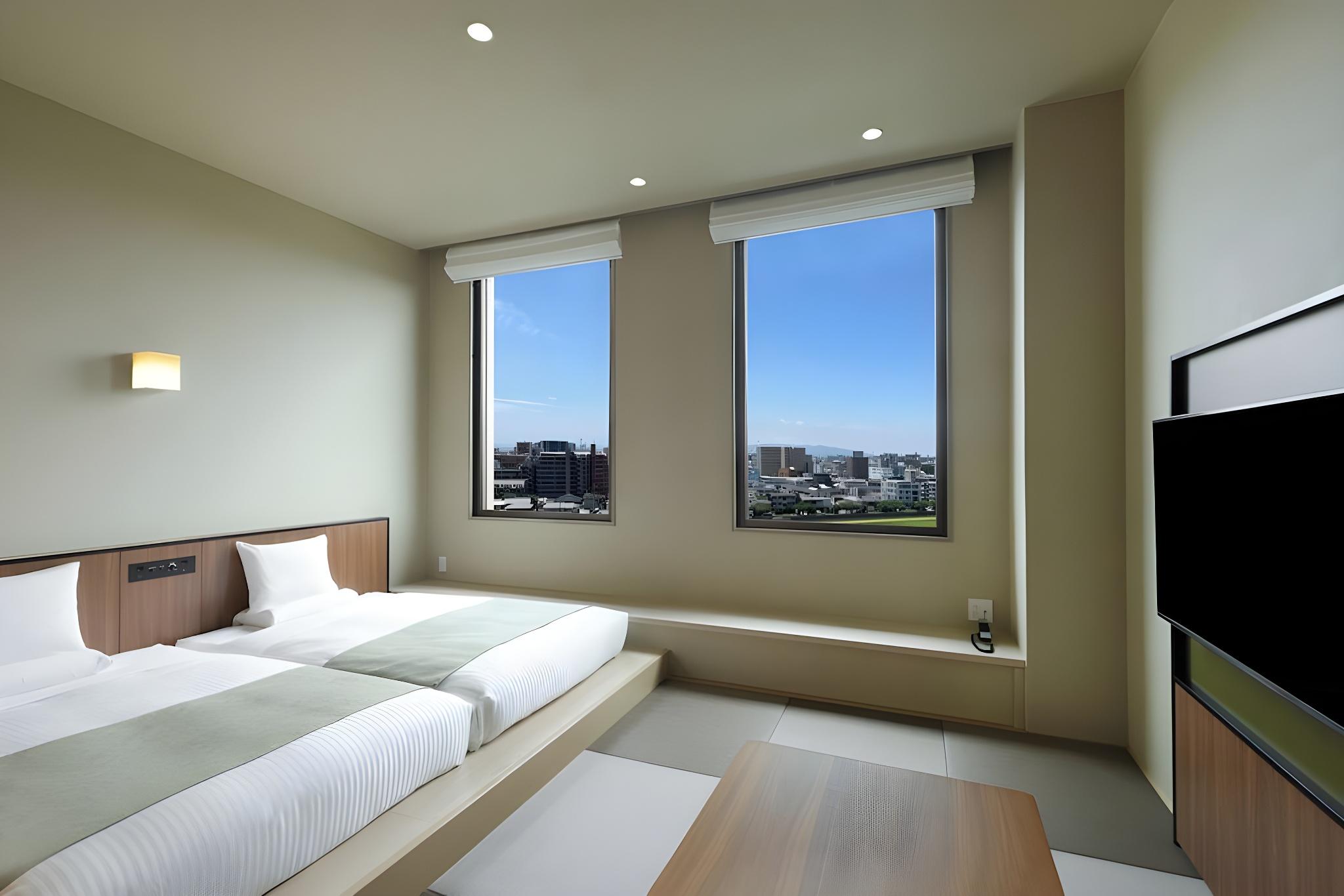 Japanese, Family, Twin Beds, No Cleaning Services