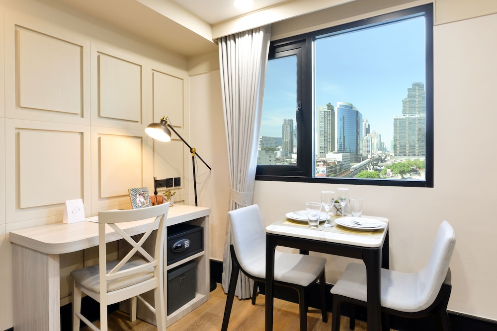 Oakwood Hotel and Residence Bangkok 46/57