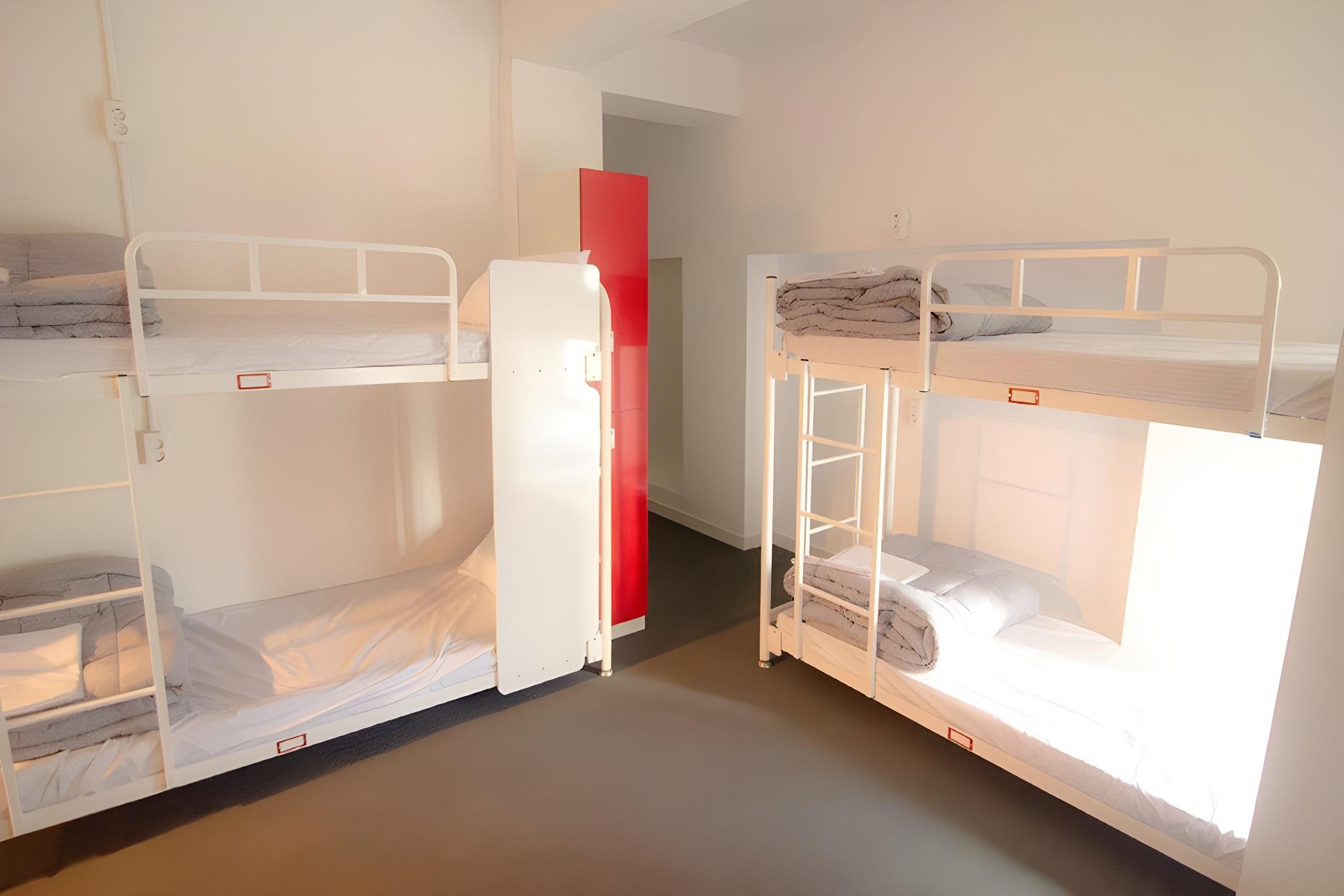 Female Dorm, 8 Beds