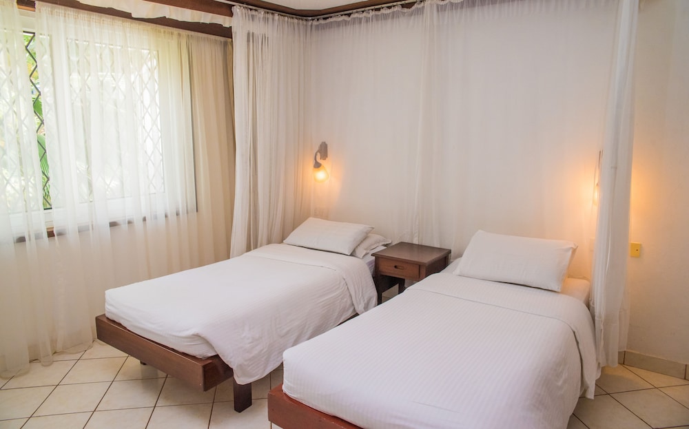 Nyali Beach Holiday Resort 13/48