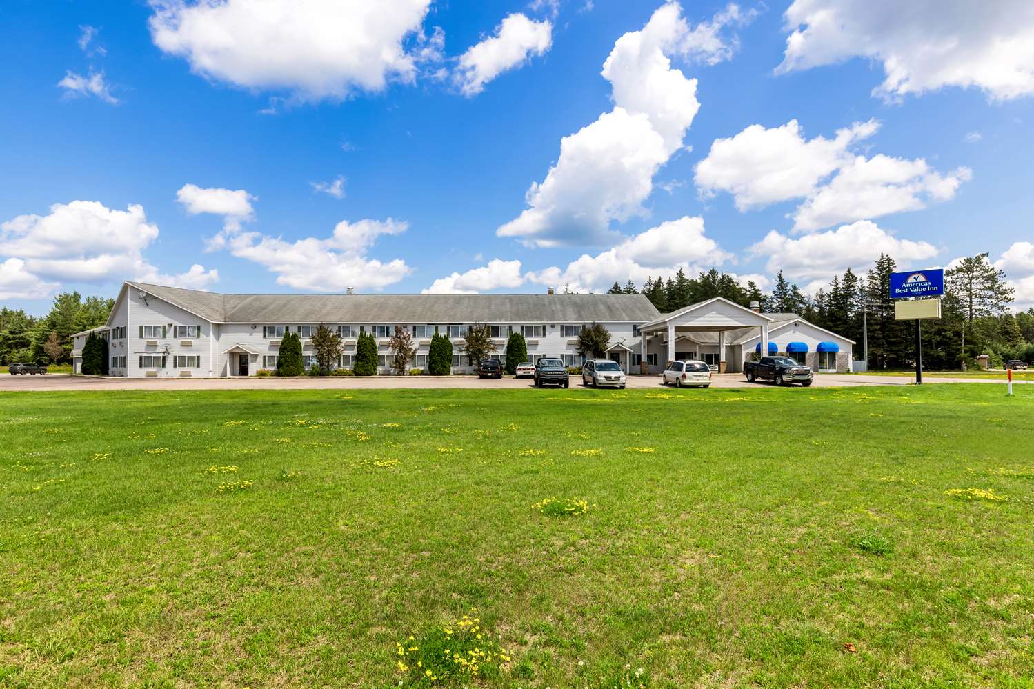 Americas Best Value Inn Tahquamenon Country 30/30