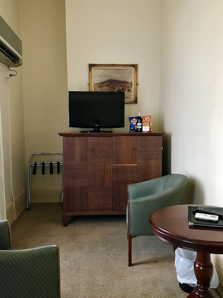 Hotel Shamrock 8/70