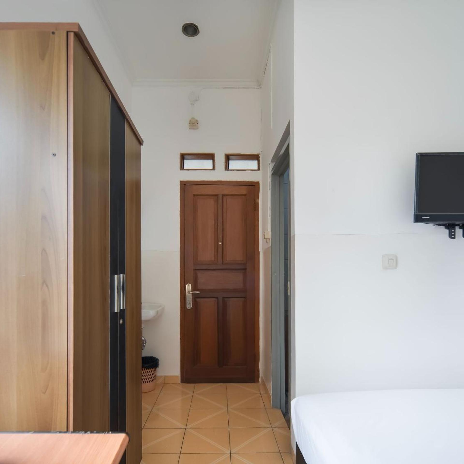 OYO 196 Horizone Residence 12/22