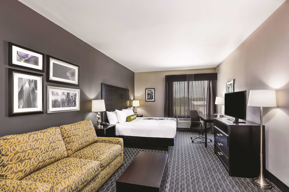La Quinta Inn & Suites by Wyndham Rockport - Fulton 20/46