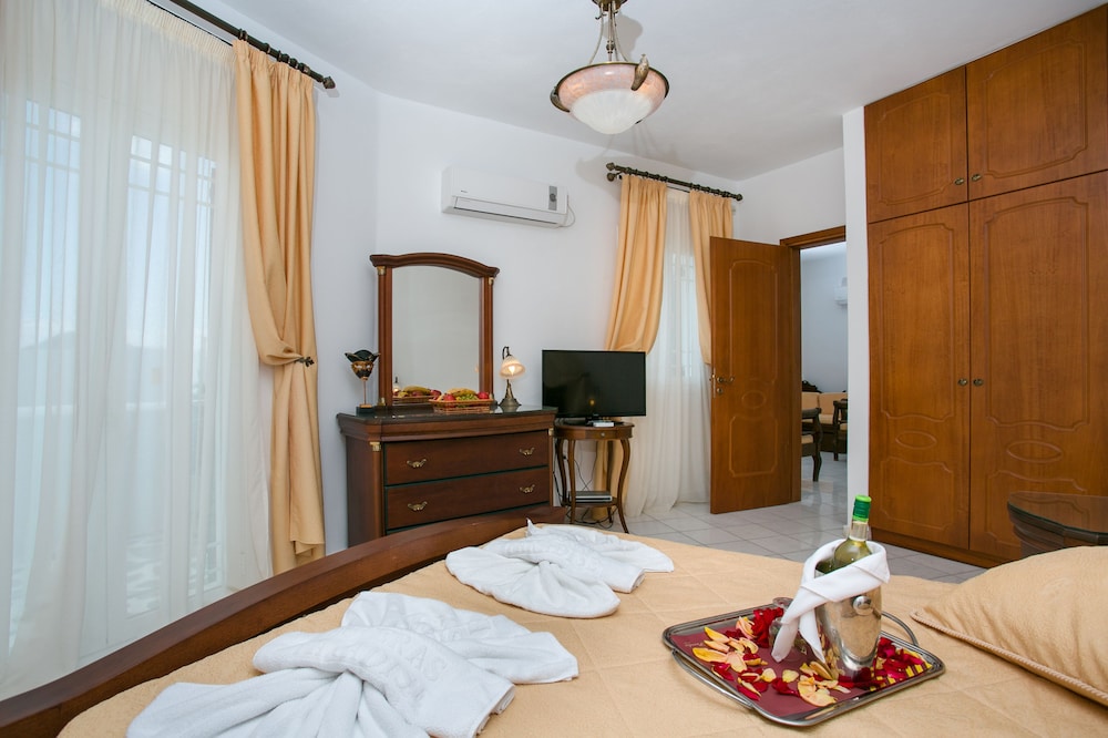 Asteras Paradise Hotel 19/78