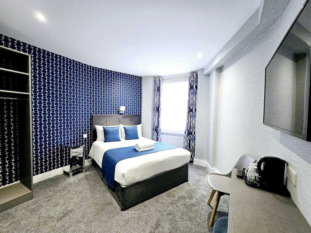 Semi Basement, Double Bed، George 5/10