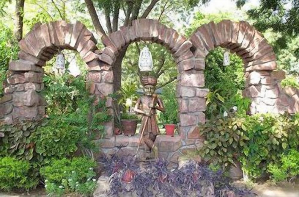 MANDORE GUEST HOUSE A LEAFY HERITAGE RESORT 29/35