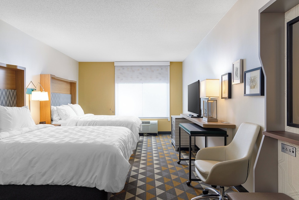 Holiday Inn Cleveland 14/60