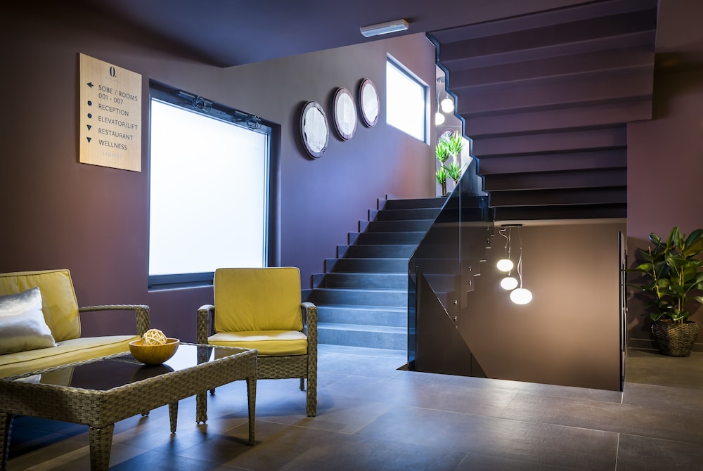 HOTEL VINOTEL GOSPOJA 49/69